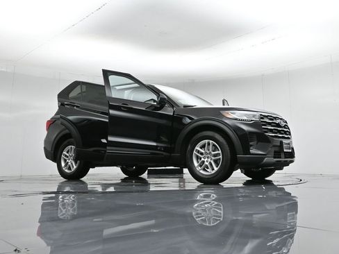 New 2026 Ford Explorer Active image 50