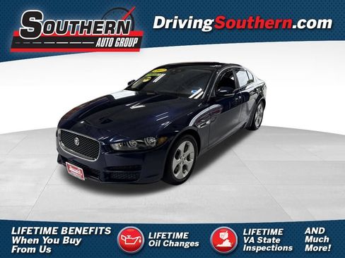 Used 2017 Jaguar XE RWD image 1