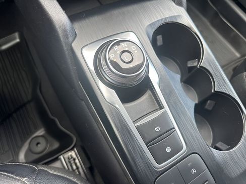 Used 2022 Ford Escape SEL image 16