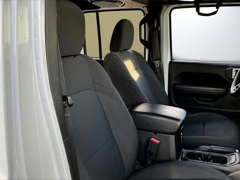 Used 2019 Jeep Wrangler Unlimited Sport S image 21