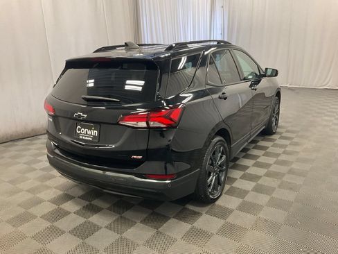 Used 2023 Chevrolet Equinox RS AWD/4WD image 2