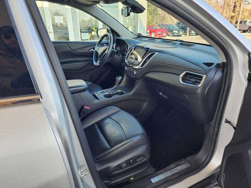 Used 2018 Chevrolet Equinox Premier image 18