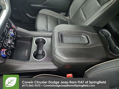 Used 2024 GMC Yukon SLT image 29