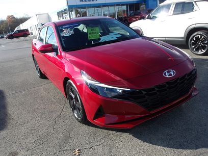Certified 2022 Hyundai Elantra SEL w/ Convenience Package