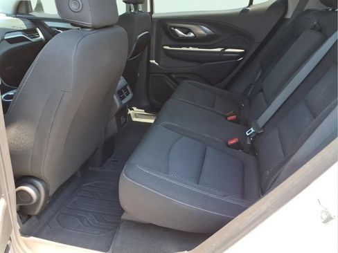 Used 2023 GMC Terrain SLE AWD/4WD image 17