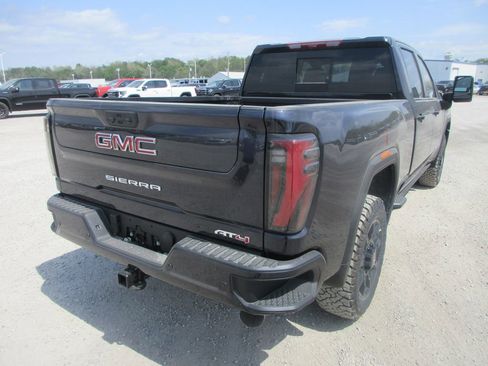 New 2026 GMC Sierra 2500 AT4 w/ AT4 Premium Plus Package image 4