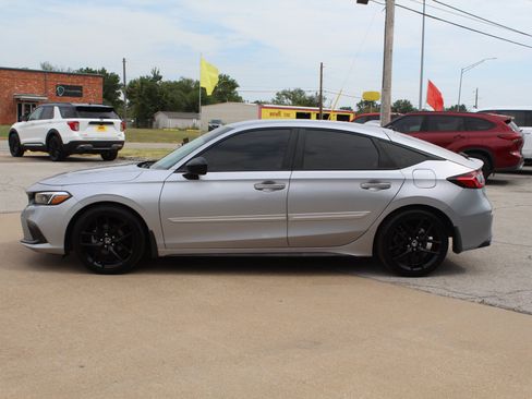 Used 2022 Honda Civic Sport image 9