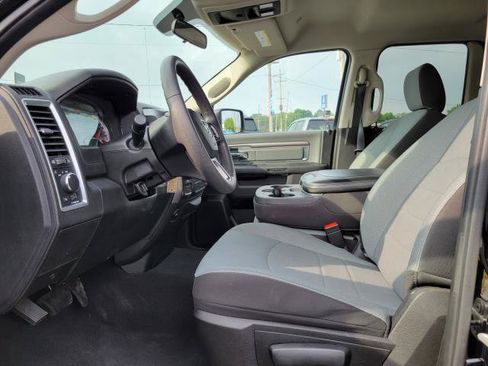 Used 2024 RAM 1500 Classic SLT AWD/4WD image 8