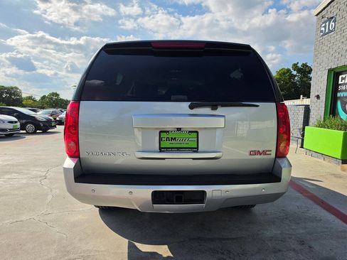 Used 2014 GMC Yukon XL SLT w/ SLT-2 Equipment Package RWD image 16