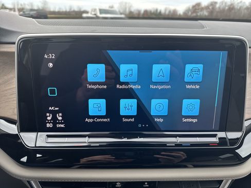 New 2026 Volkswagen Atlas SE image 14