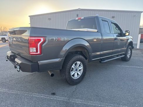 Used 2015 Ford F150 XLT image 3