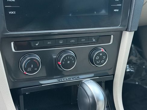 Used 2018 Volkswagen Golf Alltrack SE image 19