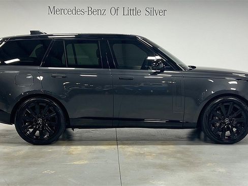 Used 2023 Land Rover Range Rover SE image 7