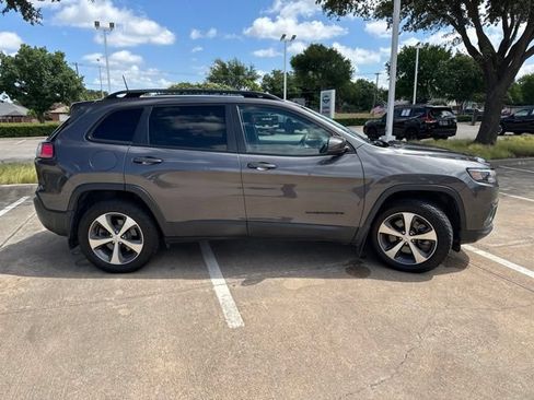 Used 2021 Jeep Cherokee Limited AWD/4WD image 5