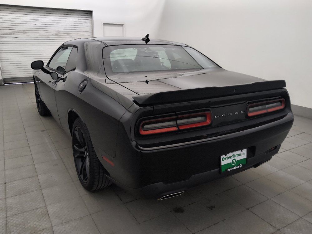 Used 2018 Dodge Challenger SXT Plus RWD image 5