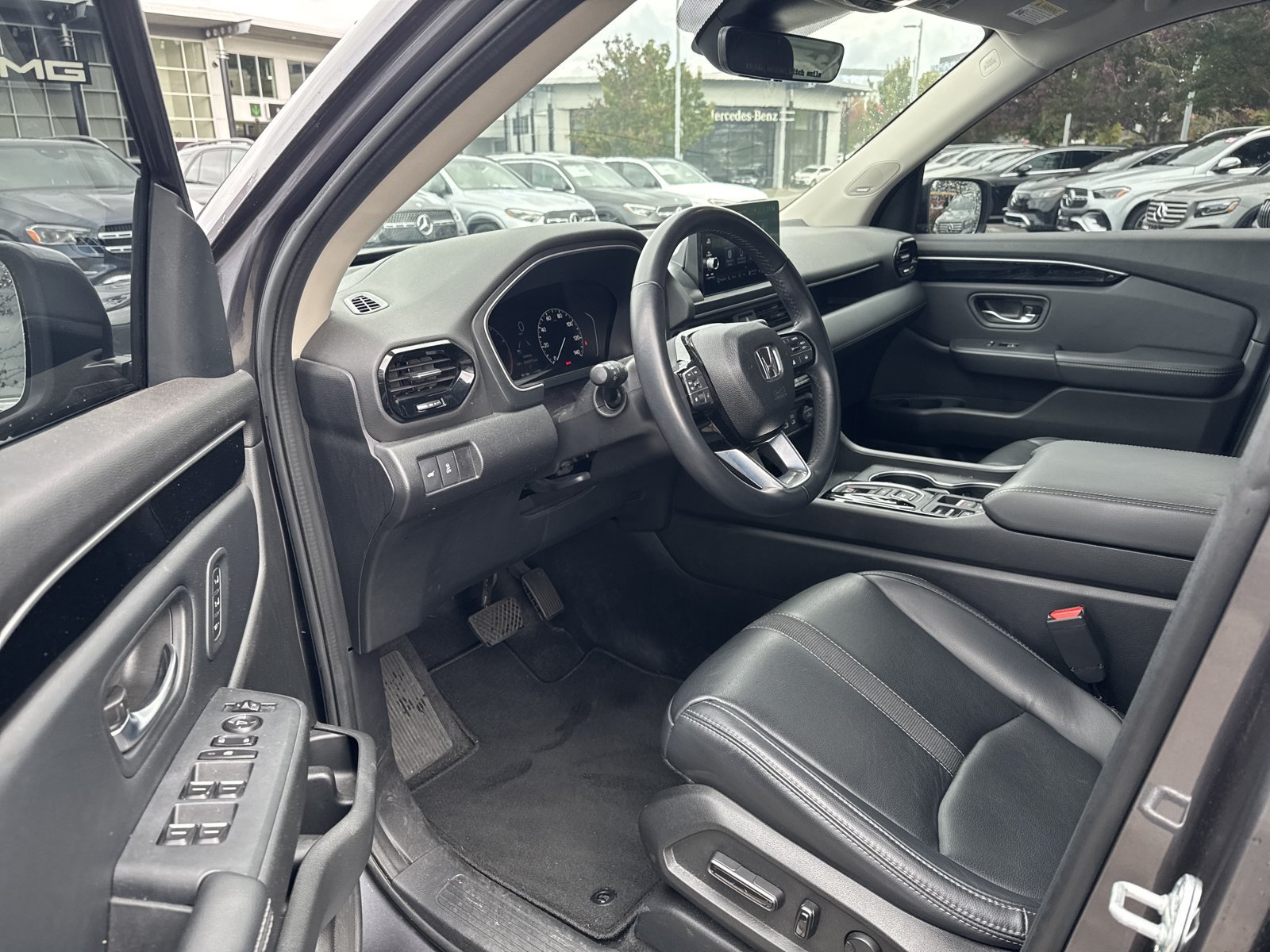 Used 2023 Honda Pilot Touring image 17