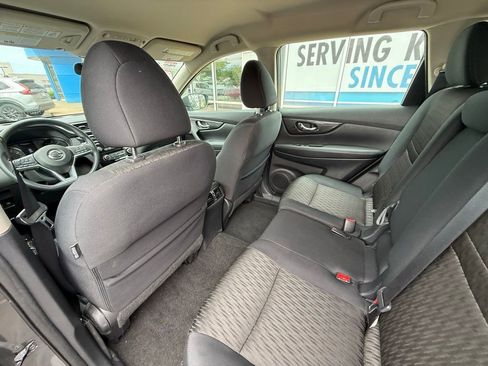 Used 2017 Nissan Rogue S AWD/4WD image 28
