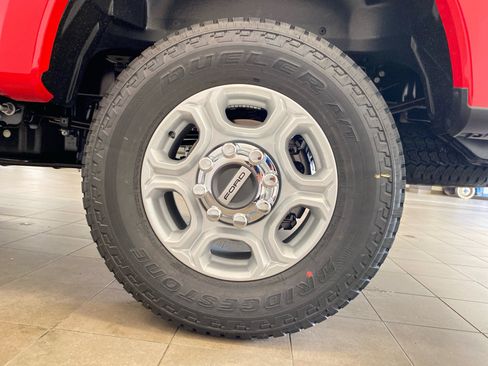 New 2026 Ford F250 XLT w/ FX4 Off-Road Package AWD/4WD image 18