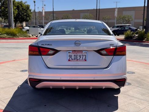 Certified 2024 Nissan Altima 2.5 SV FWD image 7