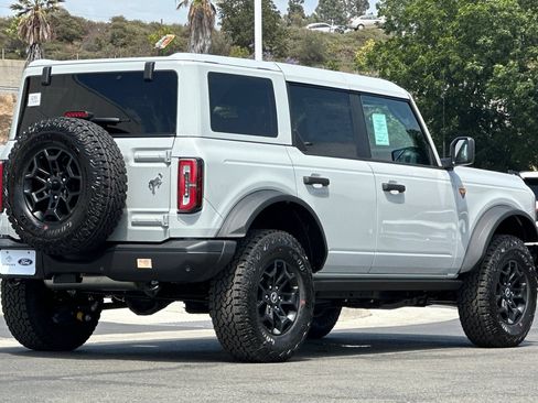 New 2026 Ford Bronco Badlands AWD/4WD image 3