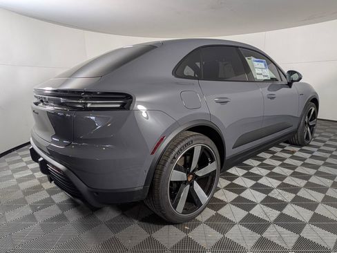 New 2025 Porsche Macan 4 Electric image 7