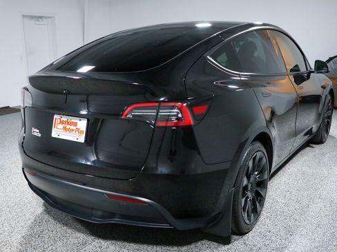 Used 2023 Tesla Model Y Long Range AWD/4WD image 7