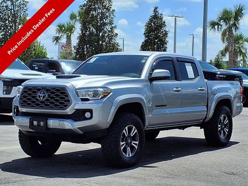 Used 2019 Toyota Tacoma TRD Sport w/ Technology Package RWD image 3