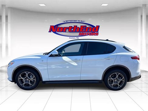 Used 2022 Alfa Romeo Stelvio Ti image 6