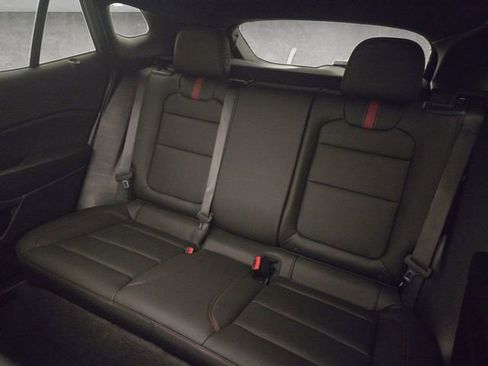 Certified 2025 Chevrolet Trax RS w/ Sunroof Package image 23