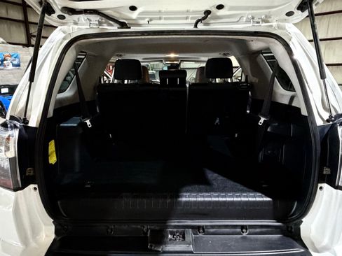 Used 2023 Toyota 4Runner SR5 Premium w/ Moonroof Package AWD/4WD image 19