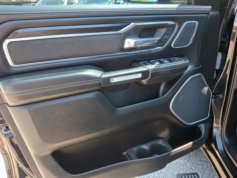 Used 2024 RAM 1500 Laramie AWD/4WD image 12