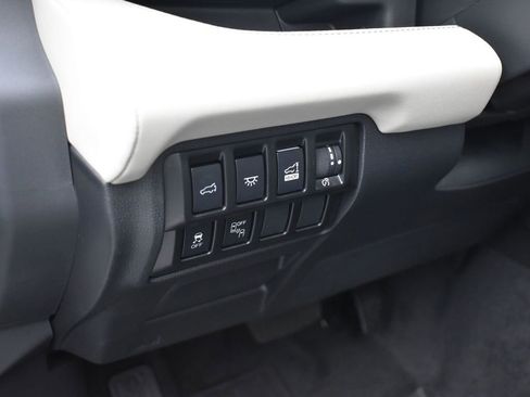 Used 2023 Subaru Ascent Limited w/ Technology Package image 17