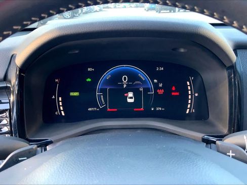 Used 2025 Toyota Camry SE FWD image 25