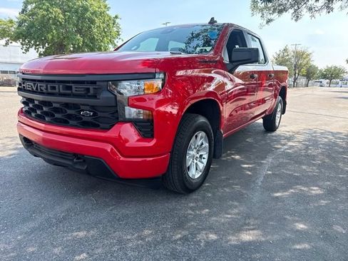 Used 2025 Chevrolet Silverado 1500 Custom w/ LPO, Dark Essentials Package RWD image 3