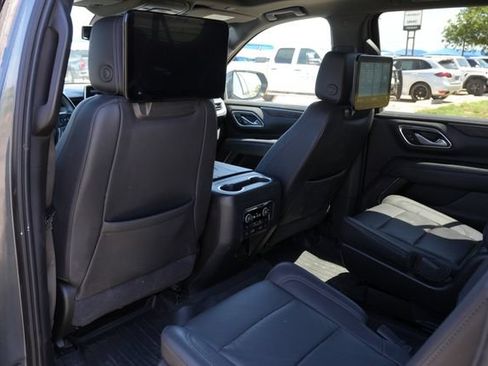 Used 2021 Chevrolet Suburban Z71 w/ Z71 Off-Road Package AWD/4WD image 26