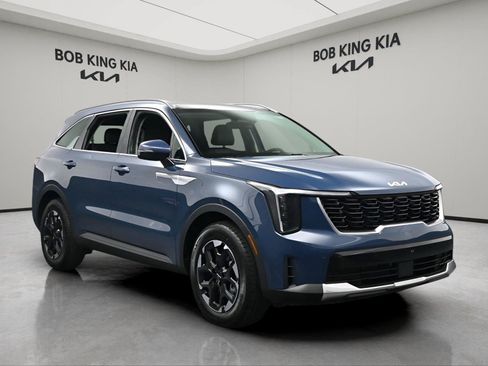 Used 2026 Kia Sorento S w/ S Panoramic Sunroof Package FWD image 16