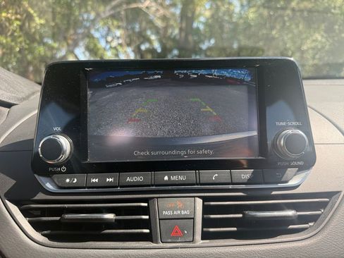 Used 2023 Nissan Altima 2.5 S FWD image 32
