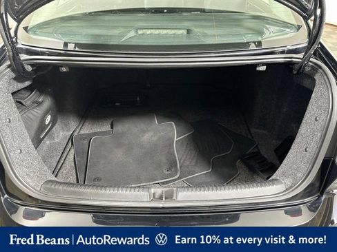 Used 2017 Volkswagen Jetta SEL FWD image 32