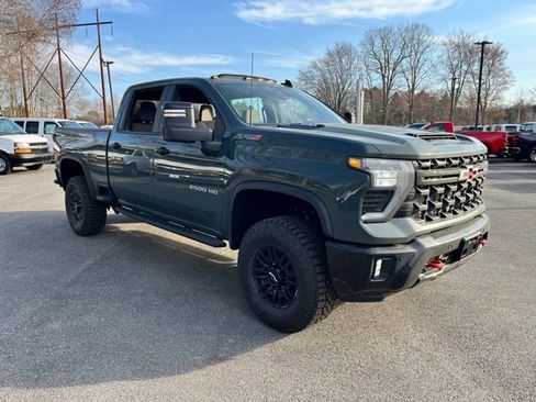 New 2026 Chevrolet Silverado 2500 ZR2 AWD/4WD image 4
