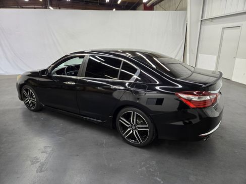 Used 2017 Honda Accord Sport image 3