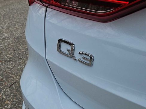 Used 2023 Audi Q3 2.0T Premium Plus AWD/4WD image 7