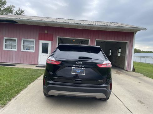 Used 2024 Ford Edge SEL w/ Convenience Package AWD/4WD image 4