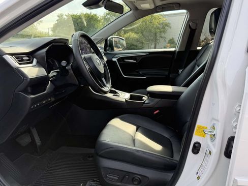 Certified 2023 Toyota RAV4 XLE Premium AWD/4WD image 17