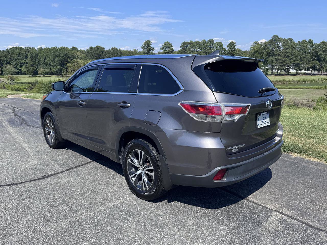 Used 2016 Toyota Highlander XLE AWD/4WD image 10
