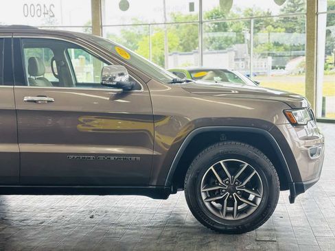 Used 2020 Jeep Grand Cherokee Limited w/ Luxury Group II AWD/4WD image 5