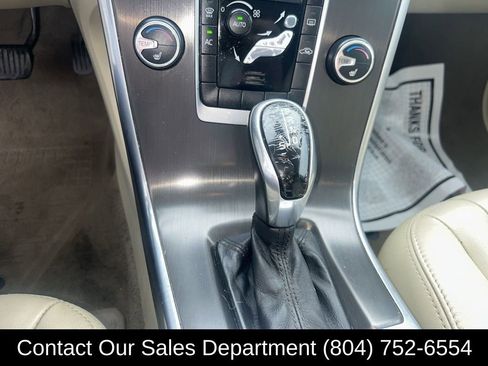 Used 2015 Volvo XC60 T6 image 10