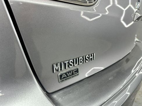 Used 2017 Mitsubishi Lancer ES AWD/4WD image 27