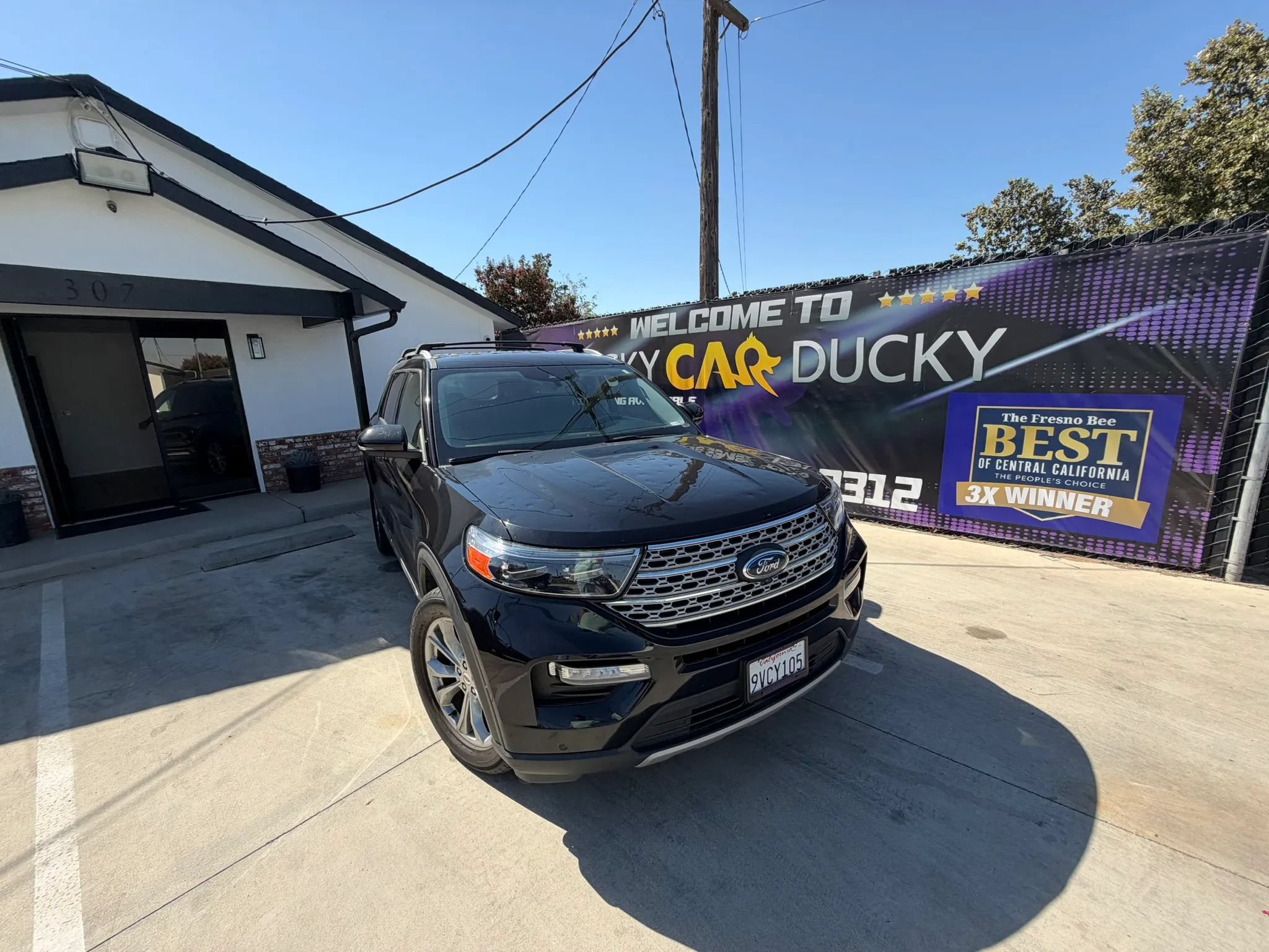 Used 2022 Ford Explorer Limited w/ Equipment Group 301A AWD/4WD image 22