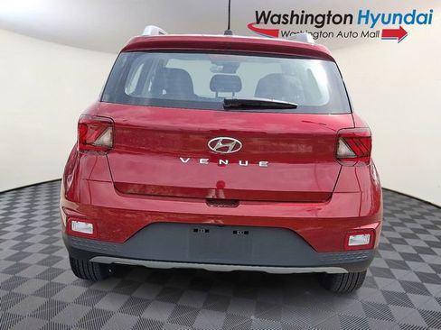 Certified 2026 Hyundai Venue SEL FWD image 5