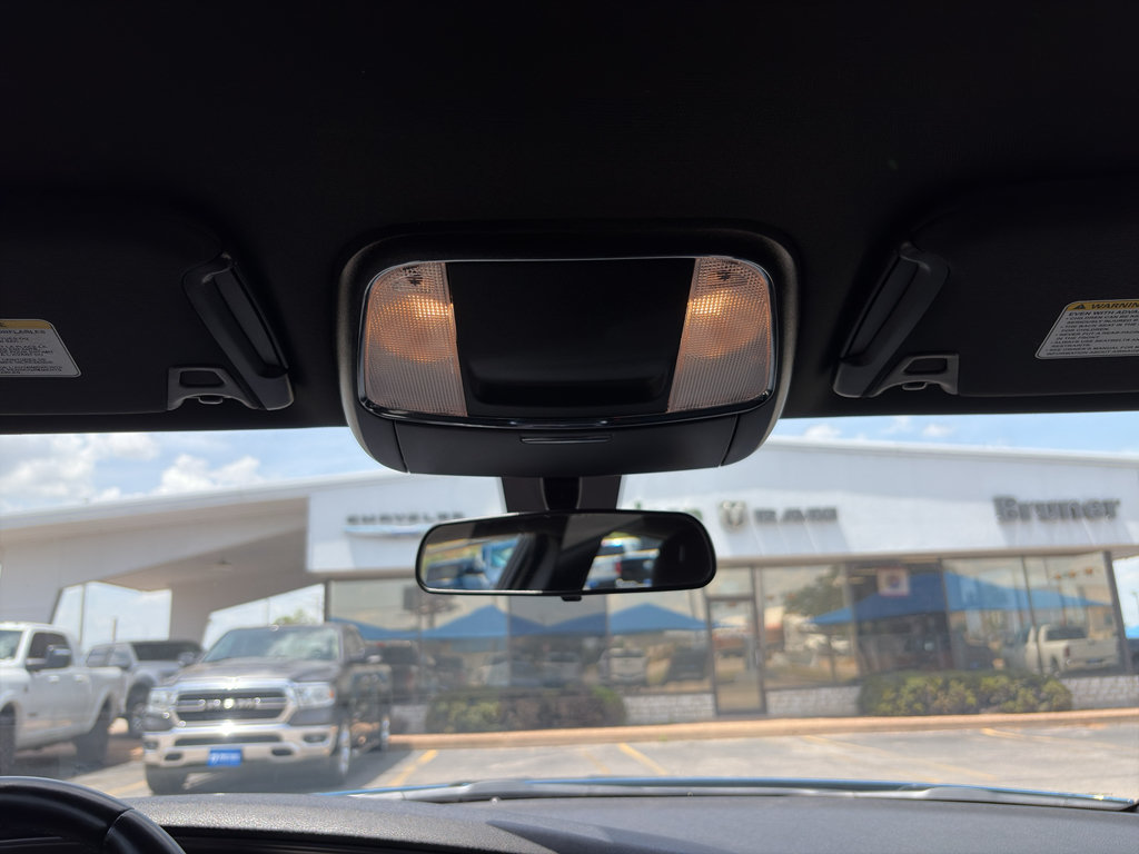 Used 2023 Dodge Charger SXT RWD image 21